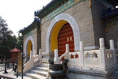 《Coffee Talk》开发商新作《轻语山 爆发》上线Steam